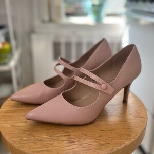 Journee Collection pump size 8-1/2, ballet pink, worn once, 2-1/2” heel